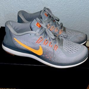 Grey nikes size 8